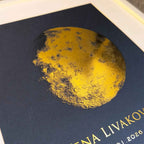 Mjesečeva mjena personalizirani metalik print DI ADORE